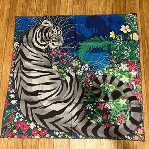 Hermès Silk Scarf 90cm - Brand New